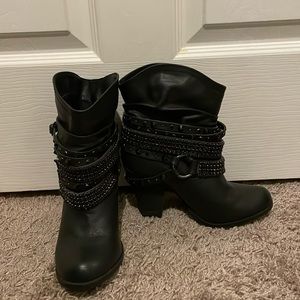 Black cowgirl boots